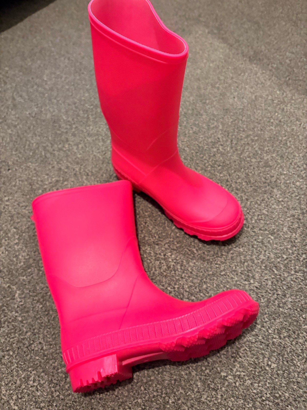 Girls wellington boots