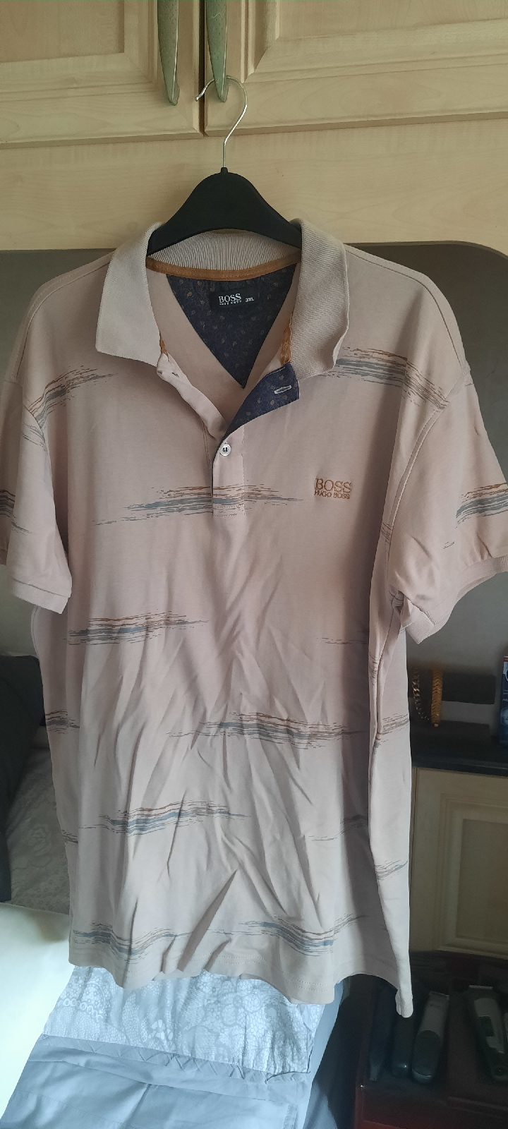 Mens polo top size states 3XL but fits like 2XL  Bought in Turkey