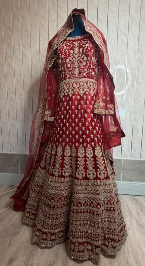 Red Indian/ pakistan  bridal/ party Asian dress