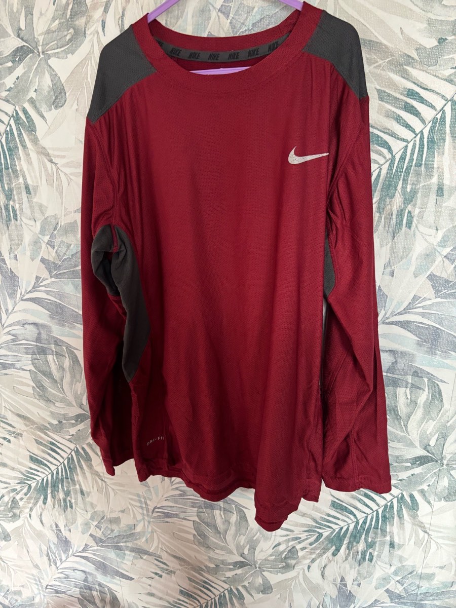 Preloved Nike long sleeve