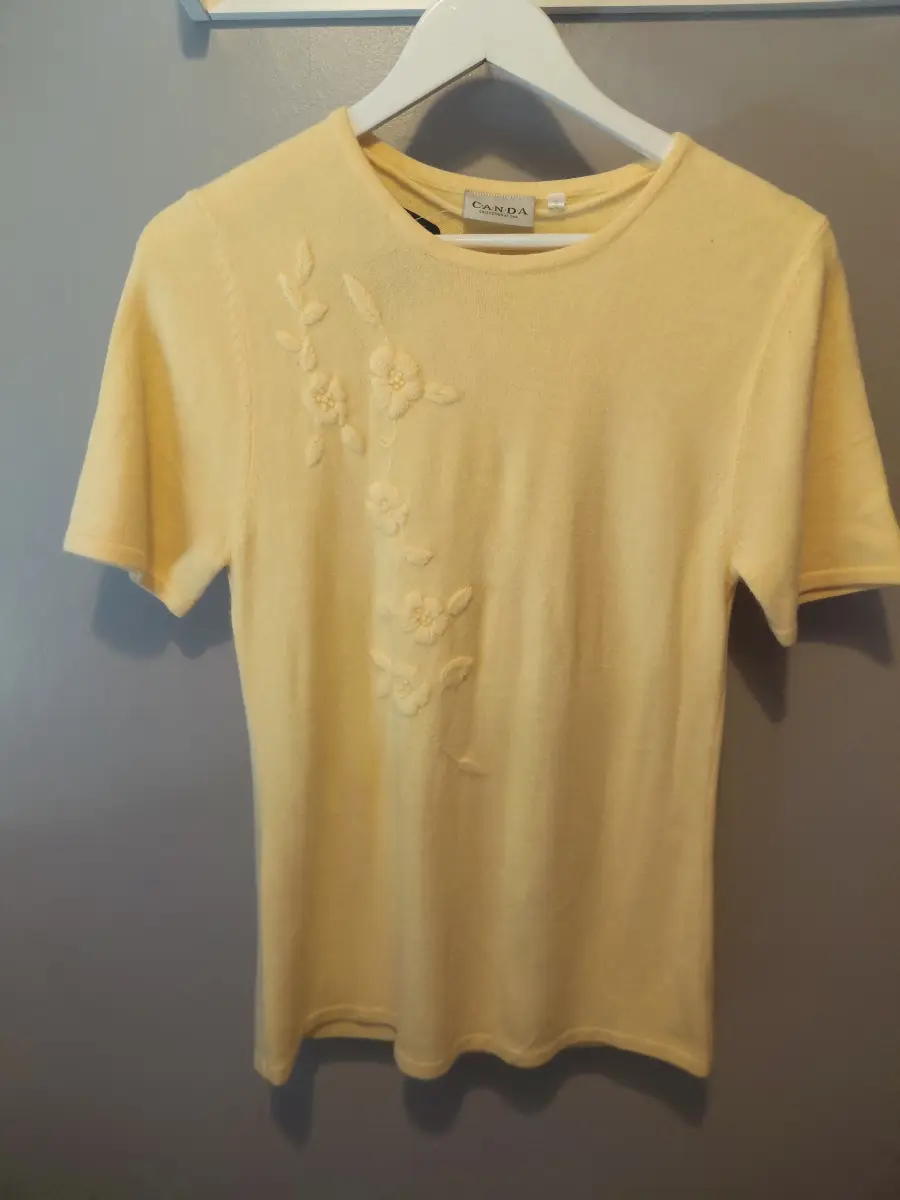 Canda knit top  c and a yellow vintage  new with tags size small