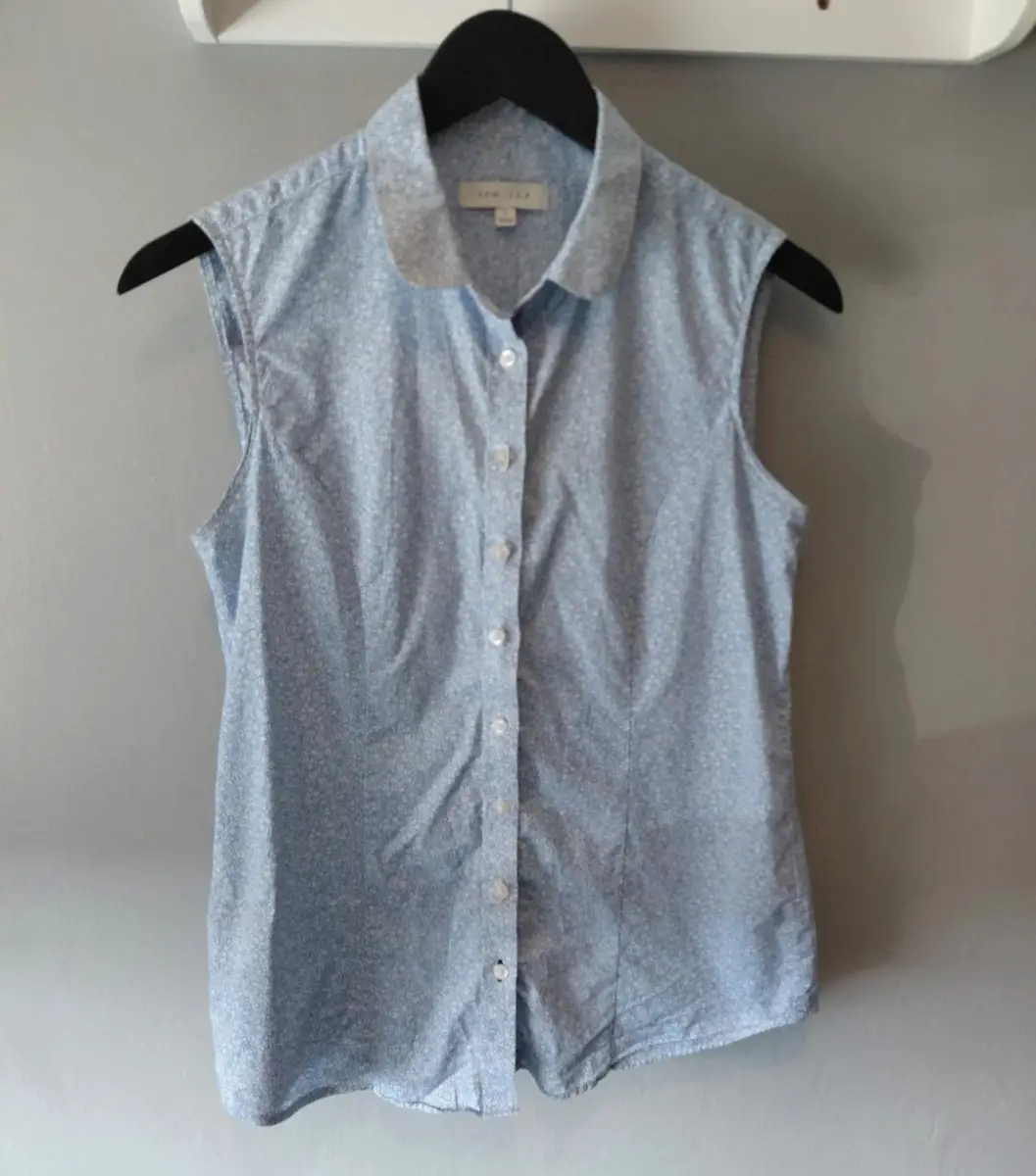 Kew 159 cotton blue ditsy button blouse uk small size 10shirt sleeveless