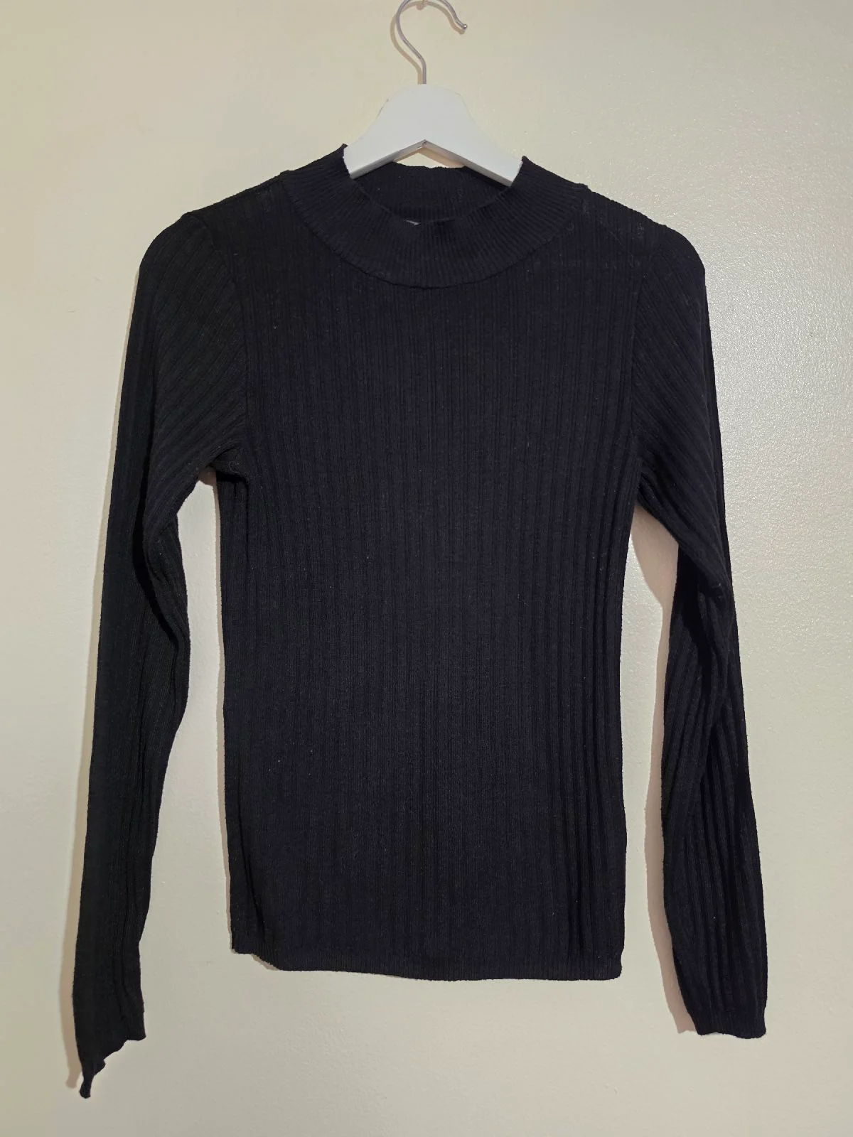Womens size small Primark black ribbed long sleeved knitted crew neck jumper, VGC