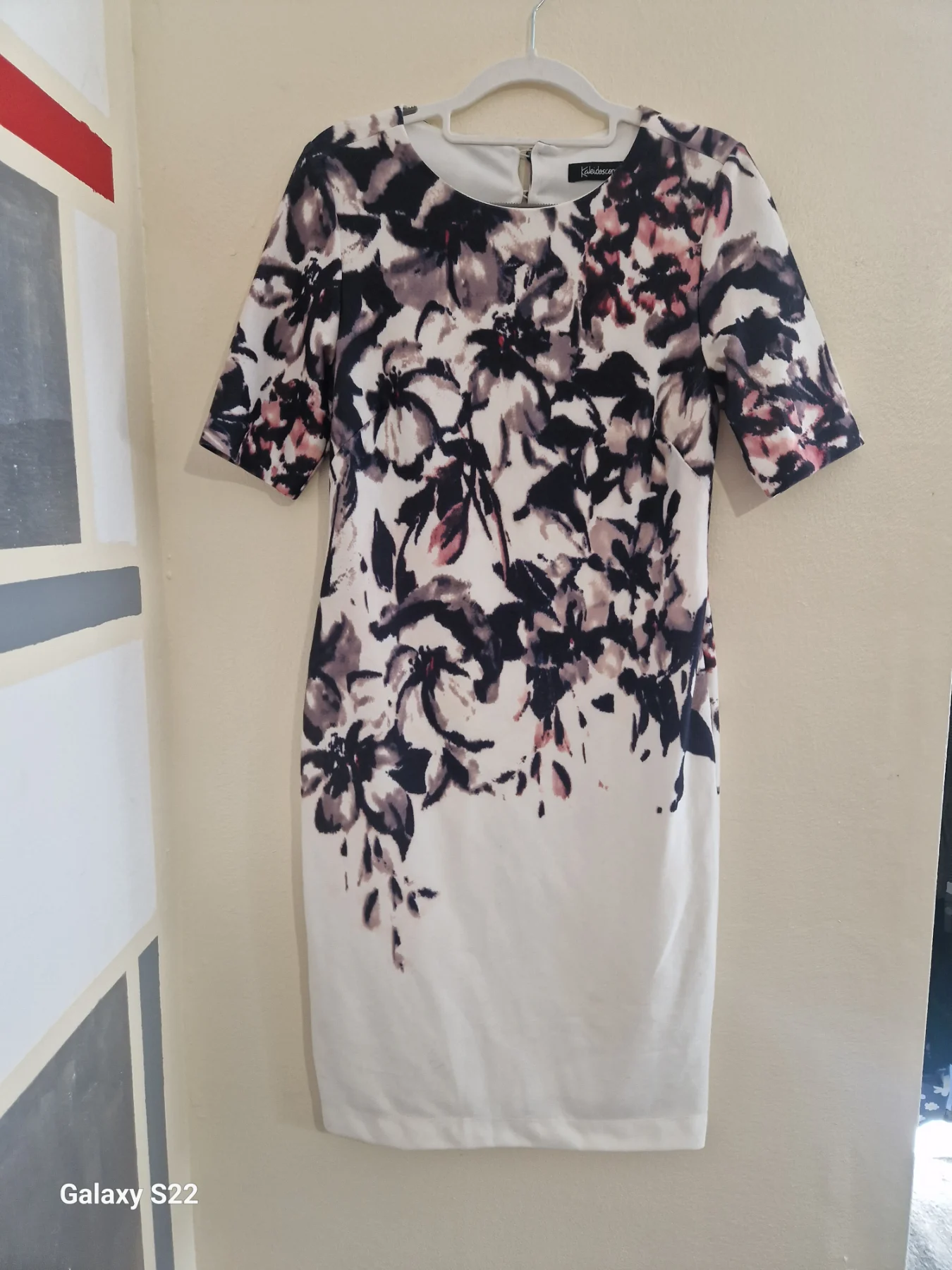 R. Womens size 12 Kaleidoscope white floral short sleeved midi dress, occasion dress, VGC