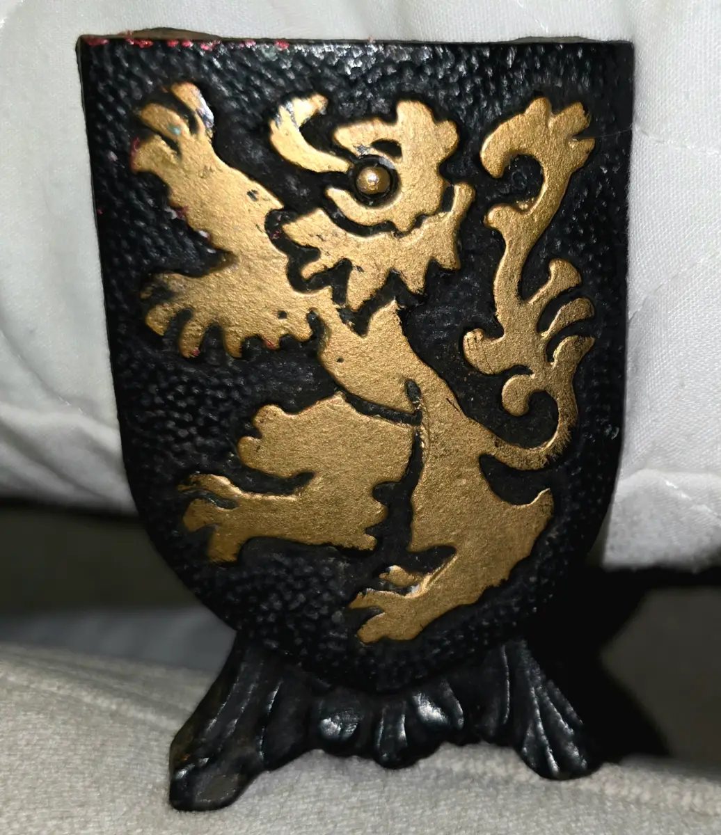 Vintage Iron Scottish Lion Shield Stand with rear clip