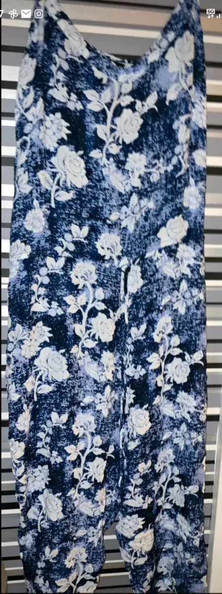 Stunning Lightweight Yours Floral Jumpsuit Beach Cover Up plus size 30/32