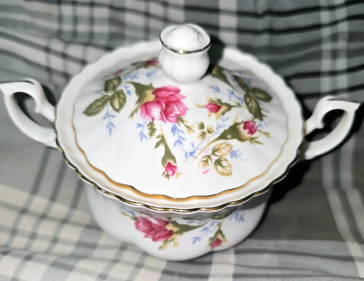 Chodziez Lidded sugar bowl * see my listings for matching items *