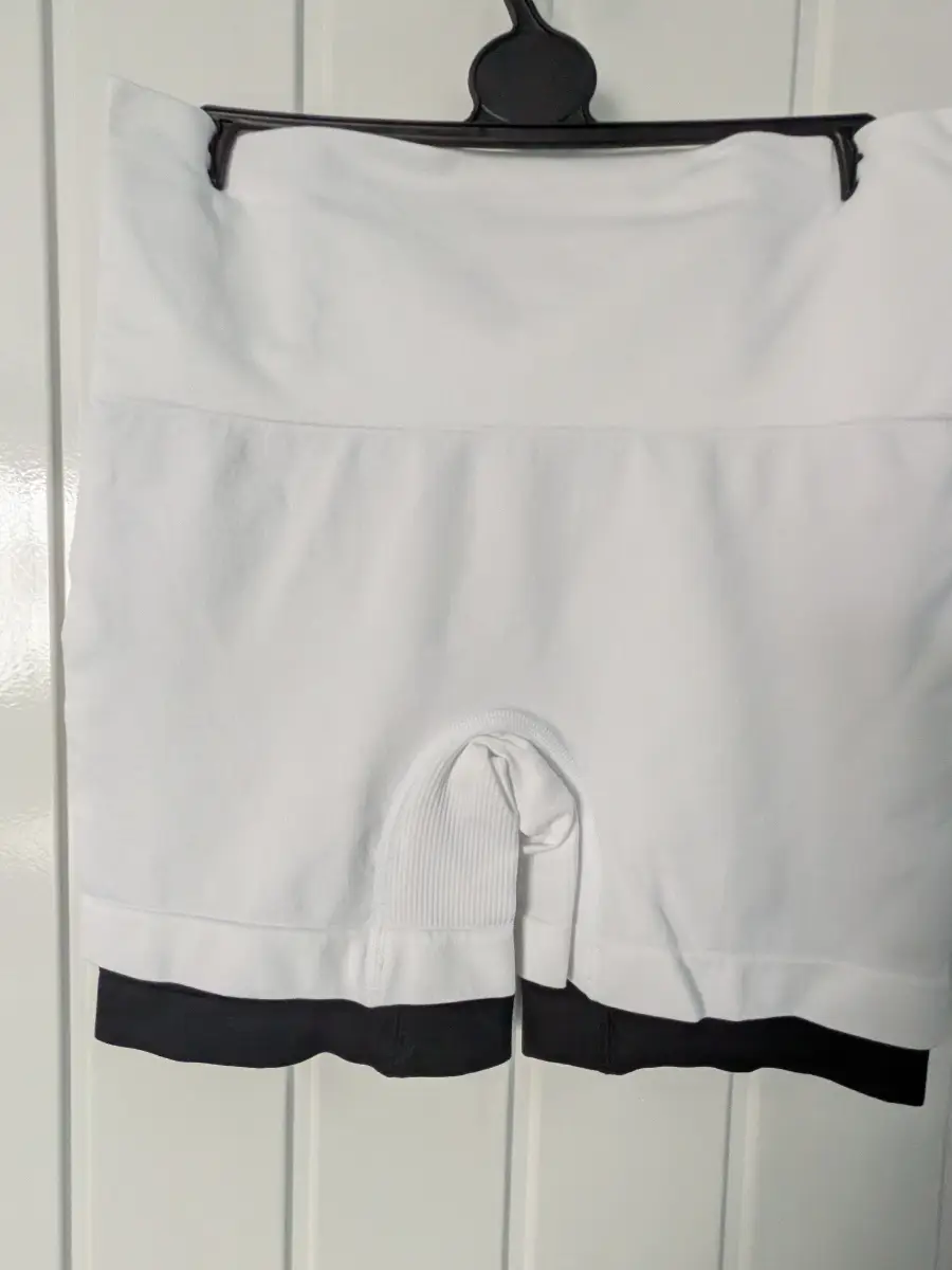 Woman's shorts