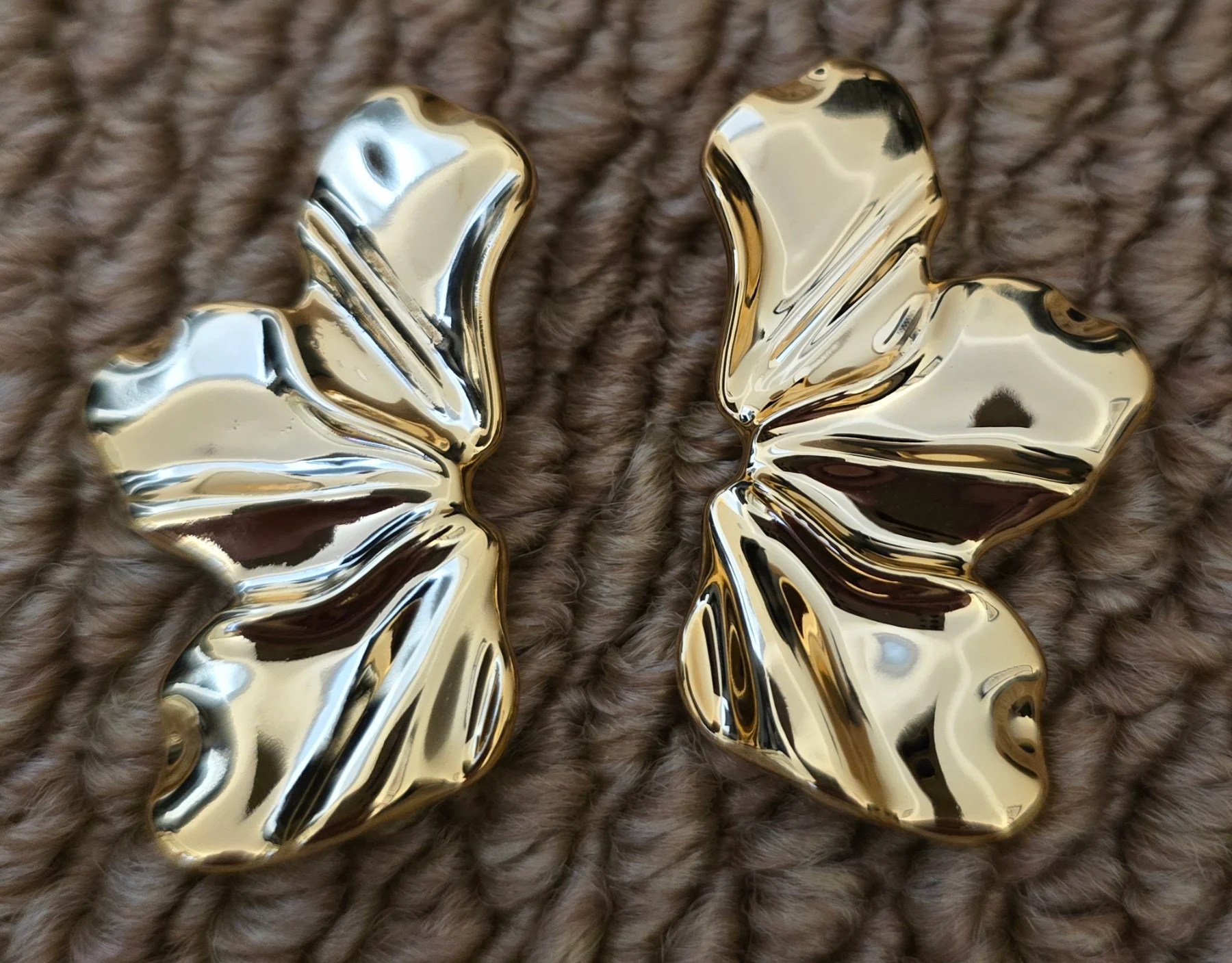 Gorgeous Lightweight Acrylic Earrings in Gold Tone.