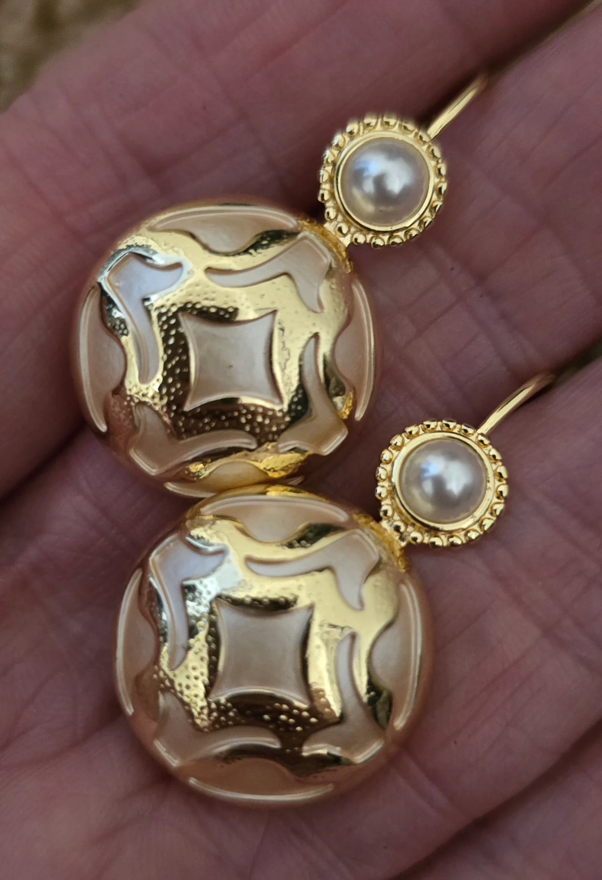Stunning Gold Tone Earrings with Pearl Detail.