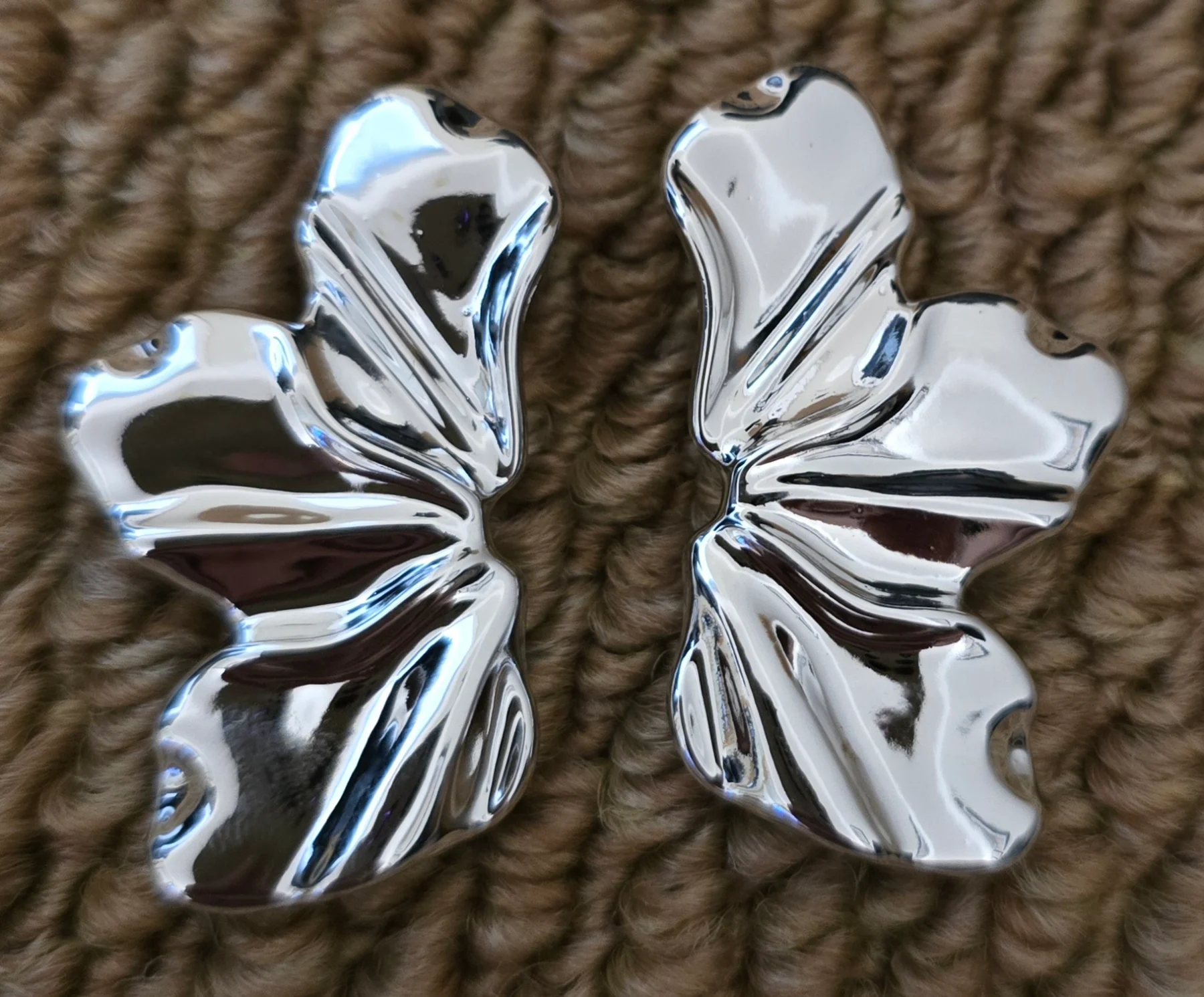 Lightweight Silver Tone Acrylic Earrings.