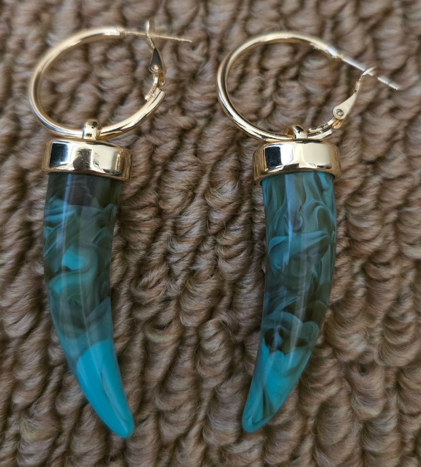 Beautiful Gold & Turquoise Tone Earrings