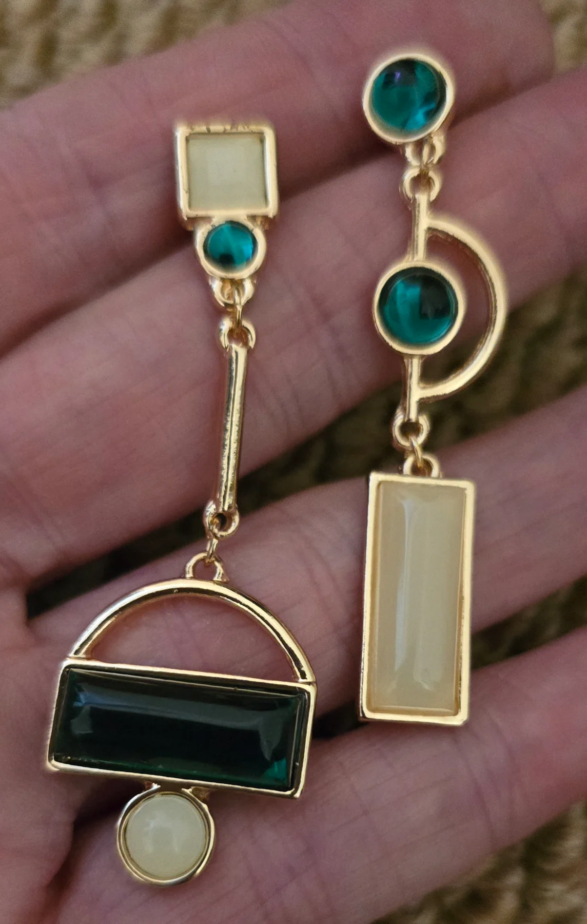 Gorgeous Green & Gold Tone Asymetrical Earrings.