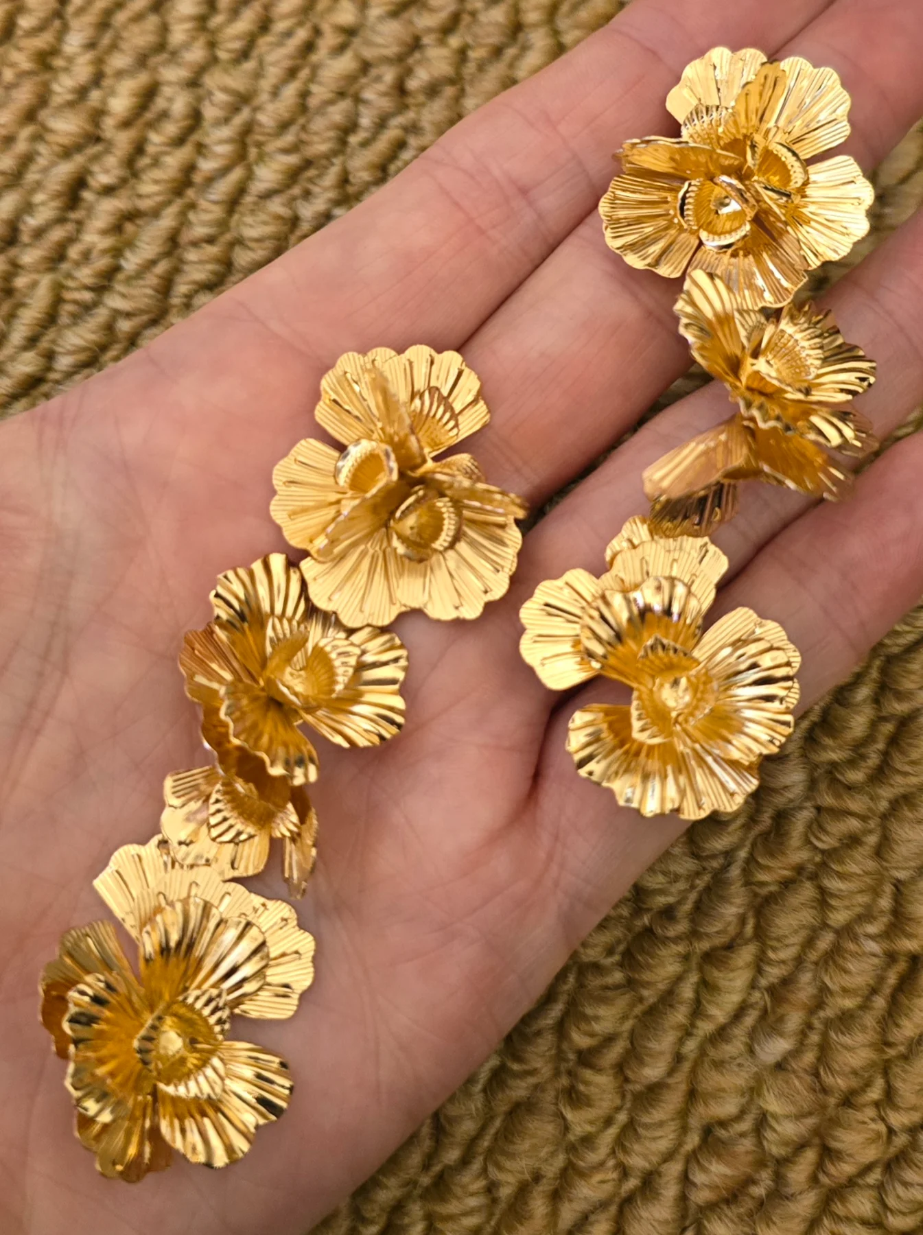 Beautiful Floral Drop Design Earrings in Gold Tone.