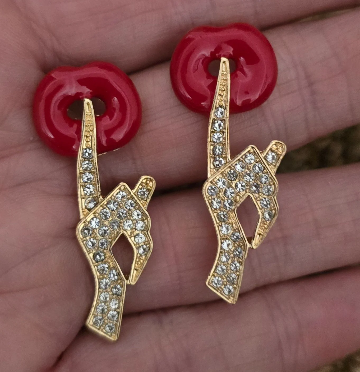 Gorgeous Diamonte & Enamel Design Earrings