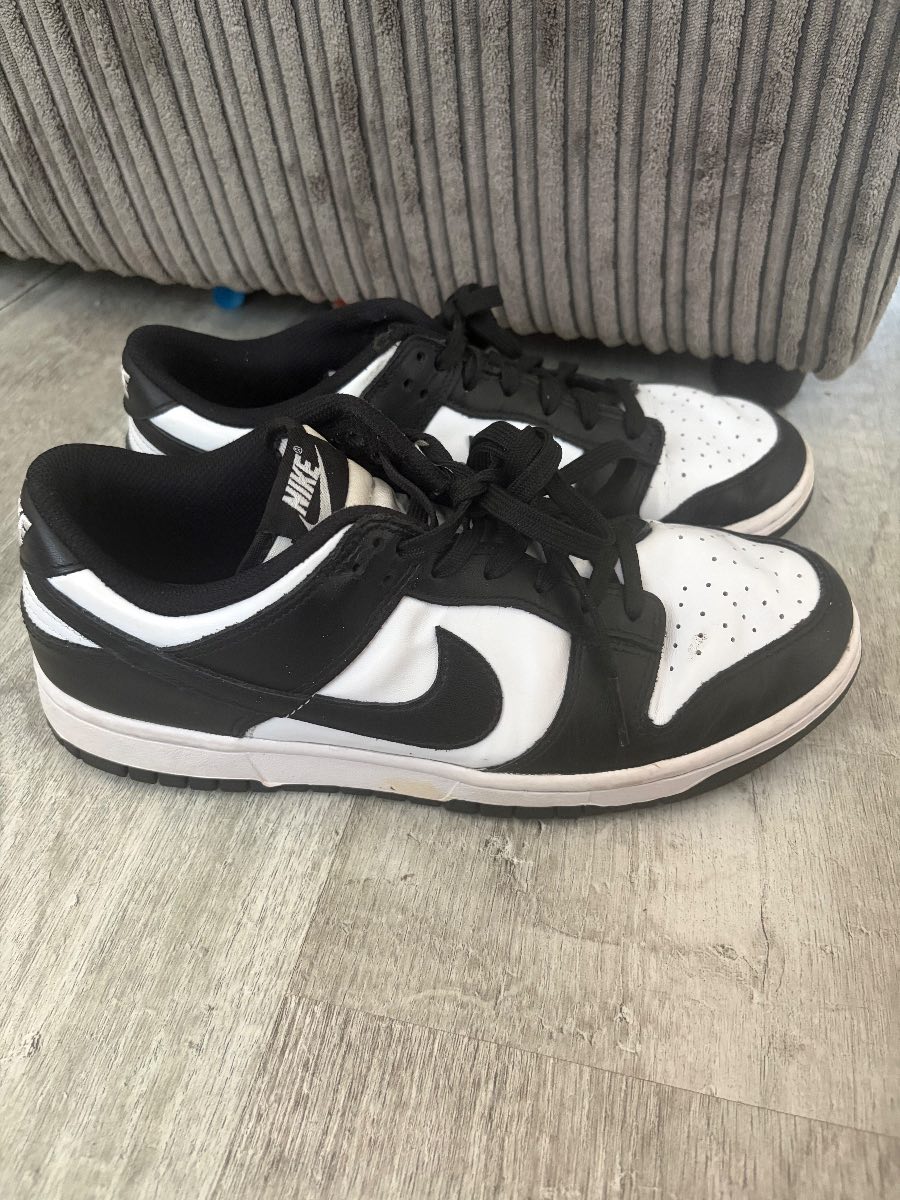 Nikes Trainers UK 7.5