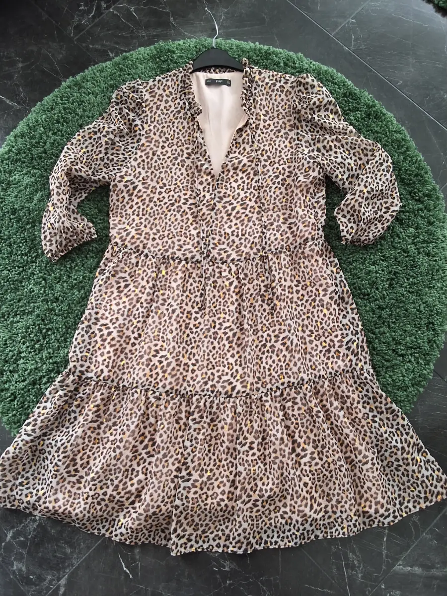 Woman's leopard print smock dress size 8