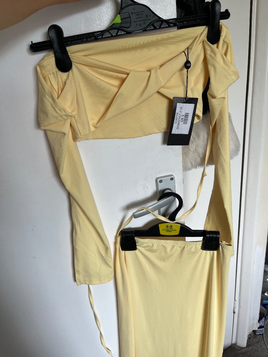 Long skirt and top set