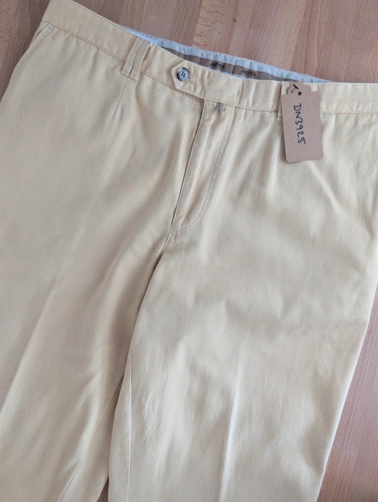 Meyer yellow light cotton flat front & crease trousers. Mens 40W 28L. DN3925