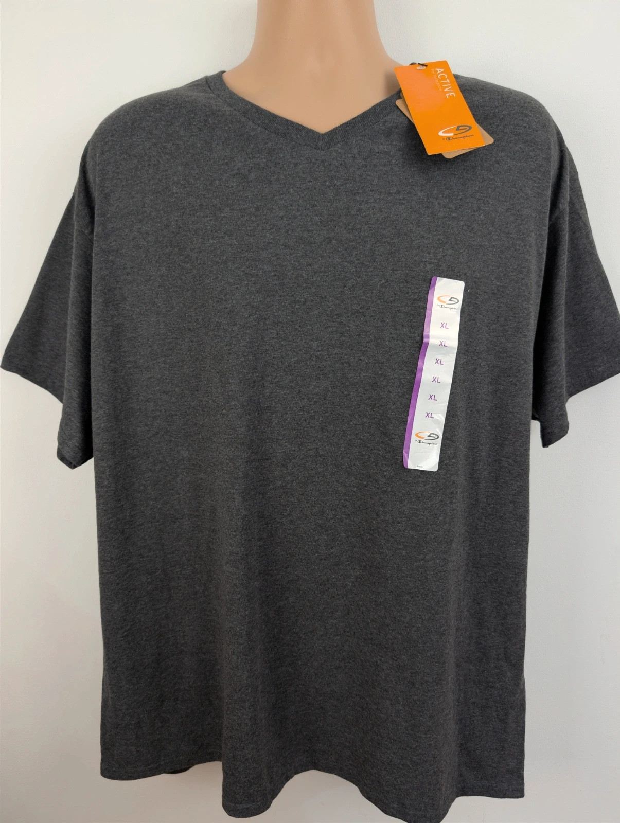 Men's C9 Champion T-shirt NWT grey v-neck active wear top. XL. DN5047