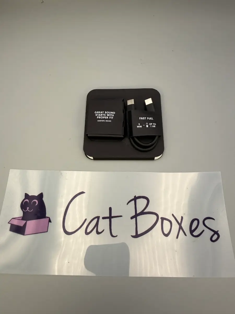 Genuine Beats Studio Buds - Ear Tips S/L, USB-C Cable & Box Only - White