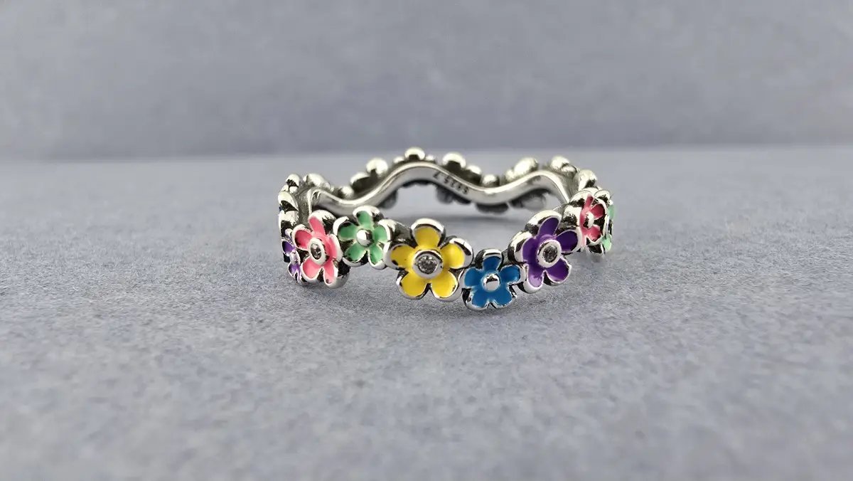 Sterling Silver 925 Rainbow Enamel Daisy Flower Ring Size M 53 Floral Band