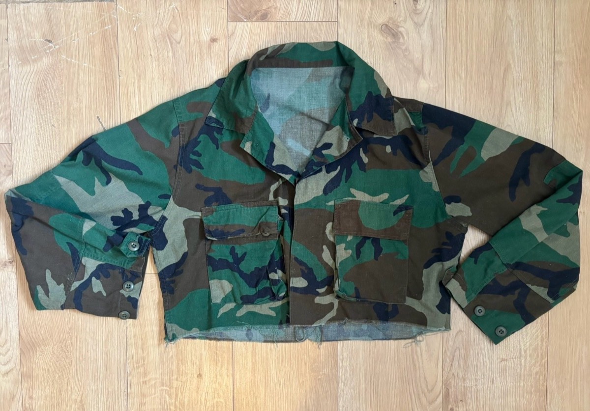 Vintage USMC Camo Cropped Jacket | Raw Frayed Hem | UK 12–14 | Military Upcycled