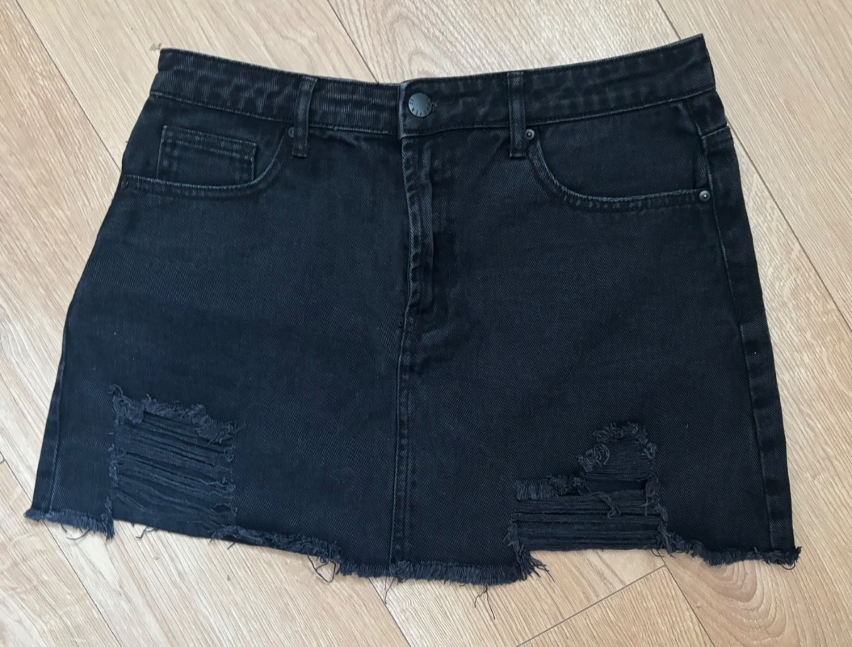 Black Distressed Denim Mini Skirt | Ripped Frayed Hem | No Label