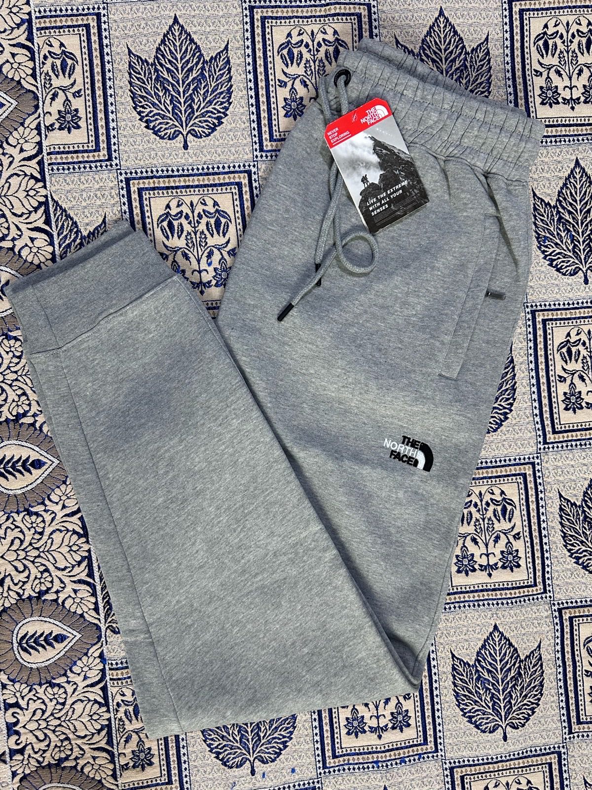 The north face man’s tech fleece cuffed jogger 2XL