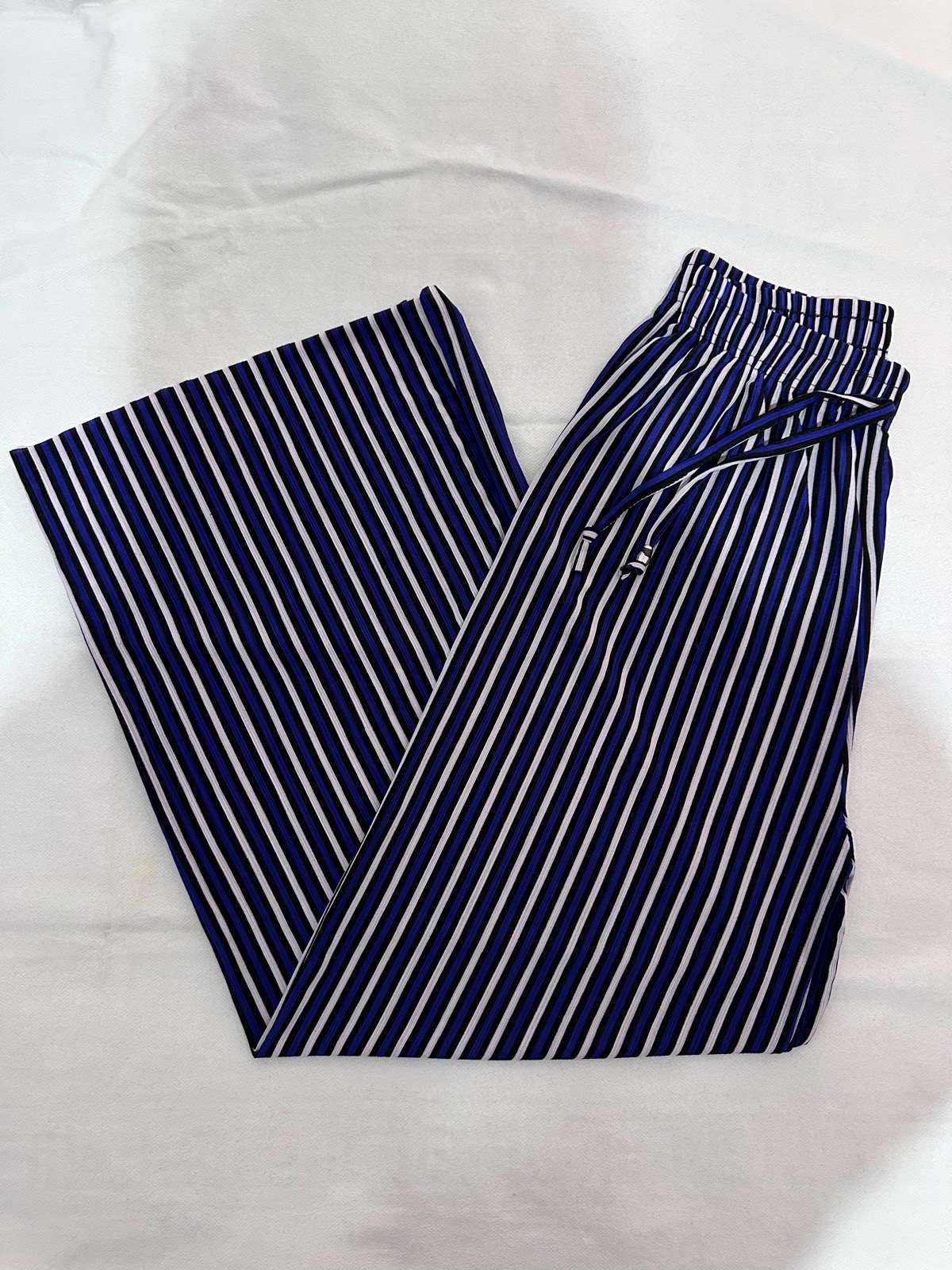 Girls casual open hem trousers size L or XL