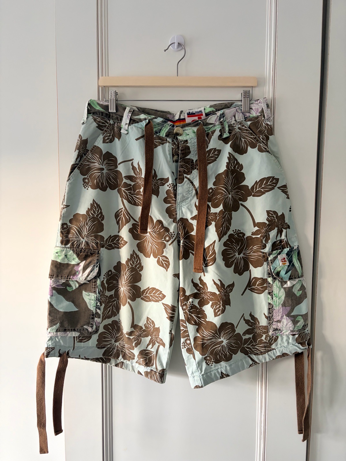 Del Mar Goods Soul Cal Men’s 32 Floral Cargo Shorts Y2K Surf Skater Hawaiian