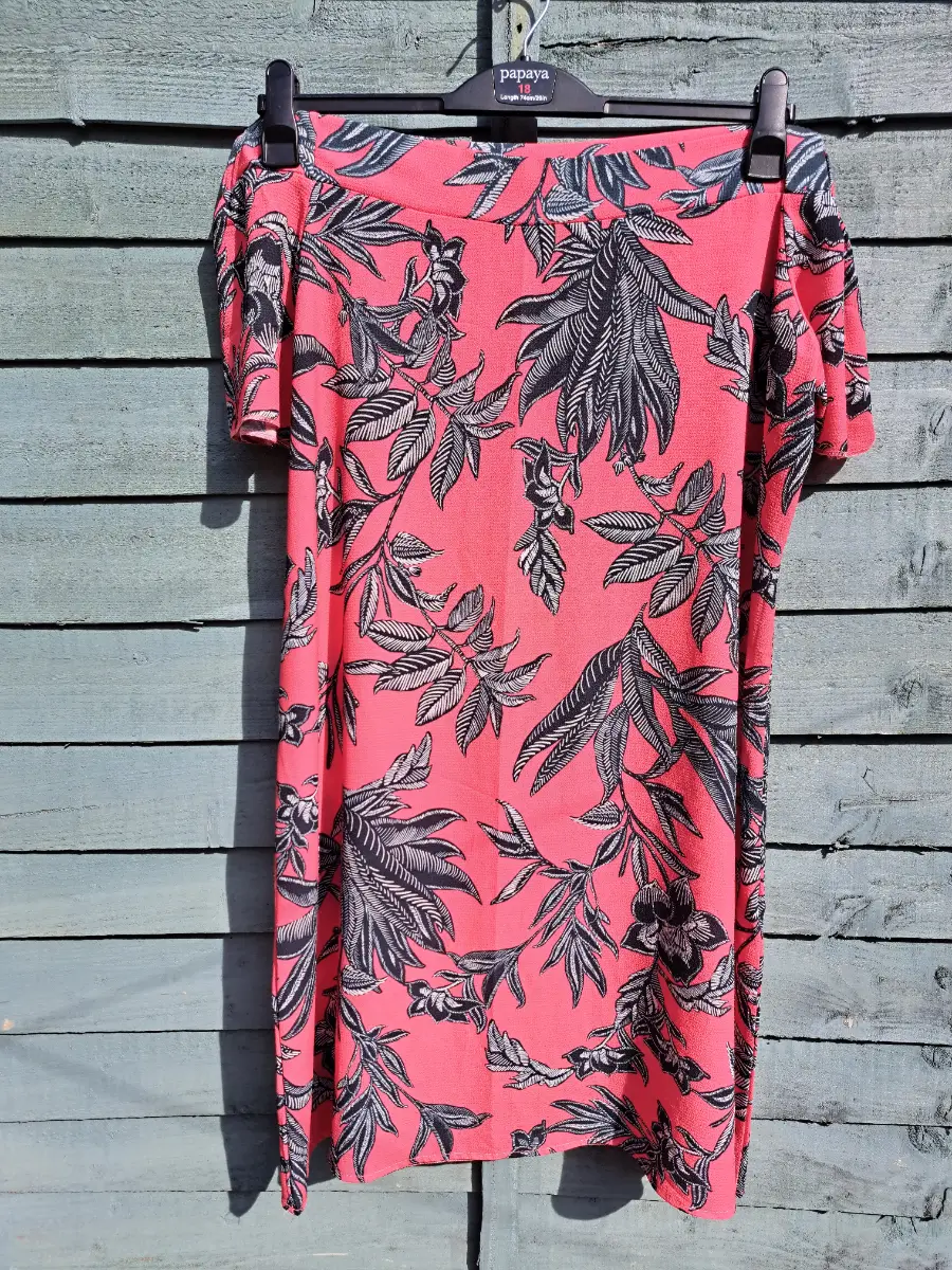 Ladies pink off shoulder dress size 18