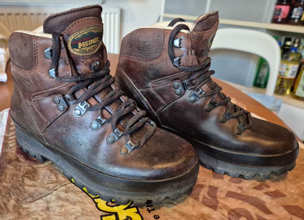 Vintage Meindl walking boots