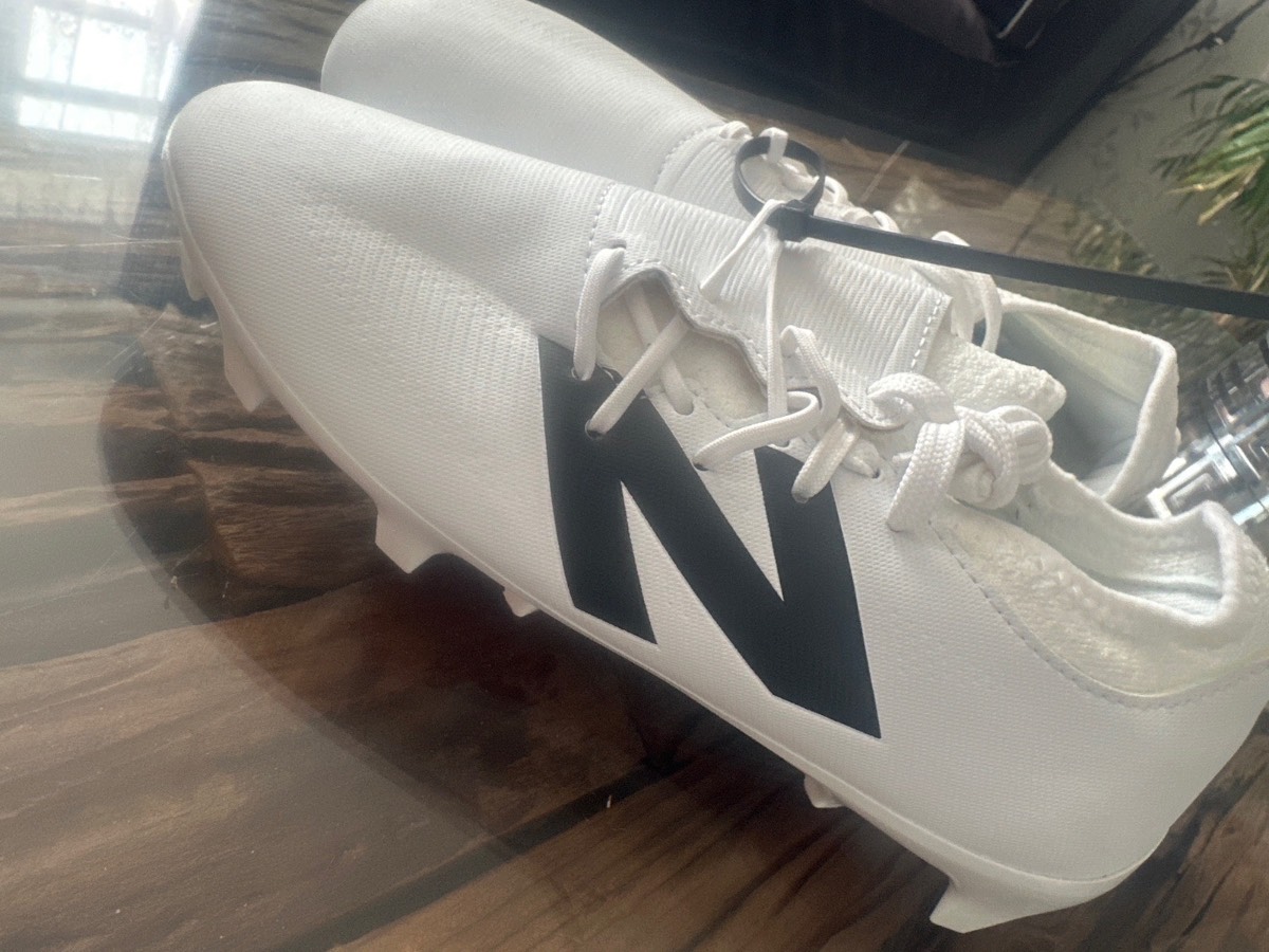 New Balance furon V7 football boots