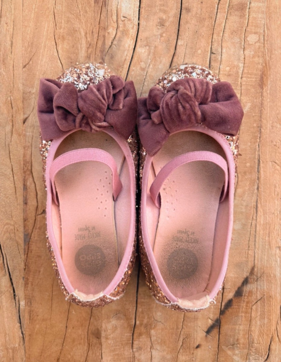 Gioseppo | sparkly flats | size 28