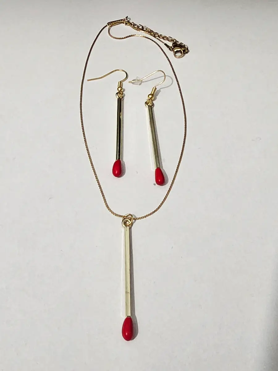 Novelty Matchstick Jewellery Set Matchstick Necklace & Earrings Gold Tone