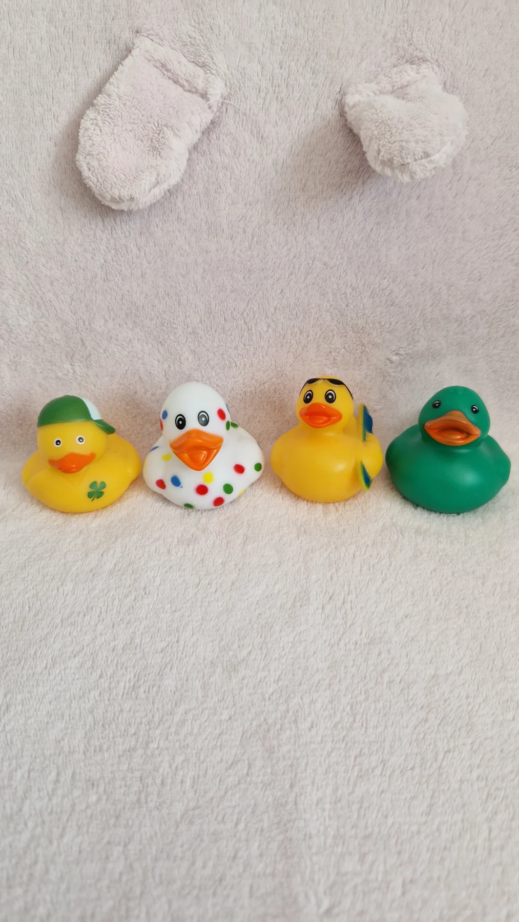 4pcs Rubber Ducks Bundle-Brand new Bath toys