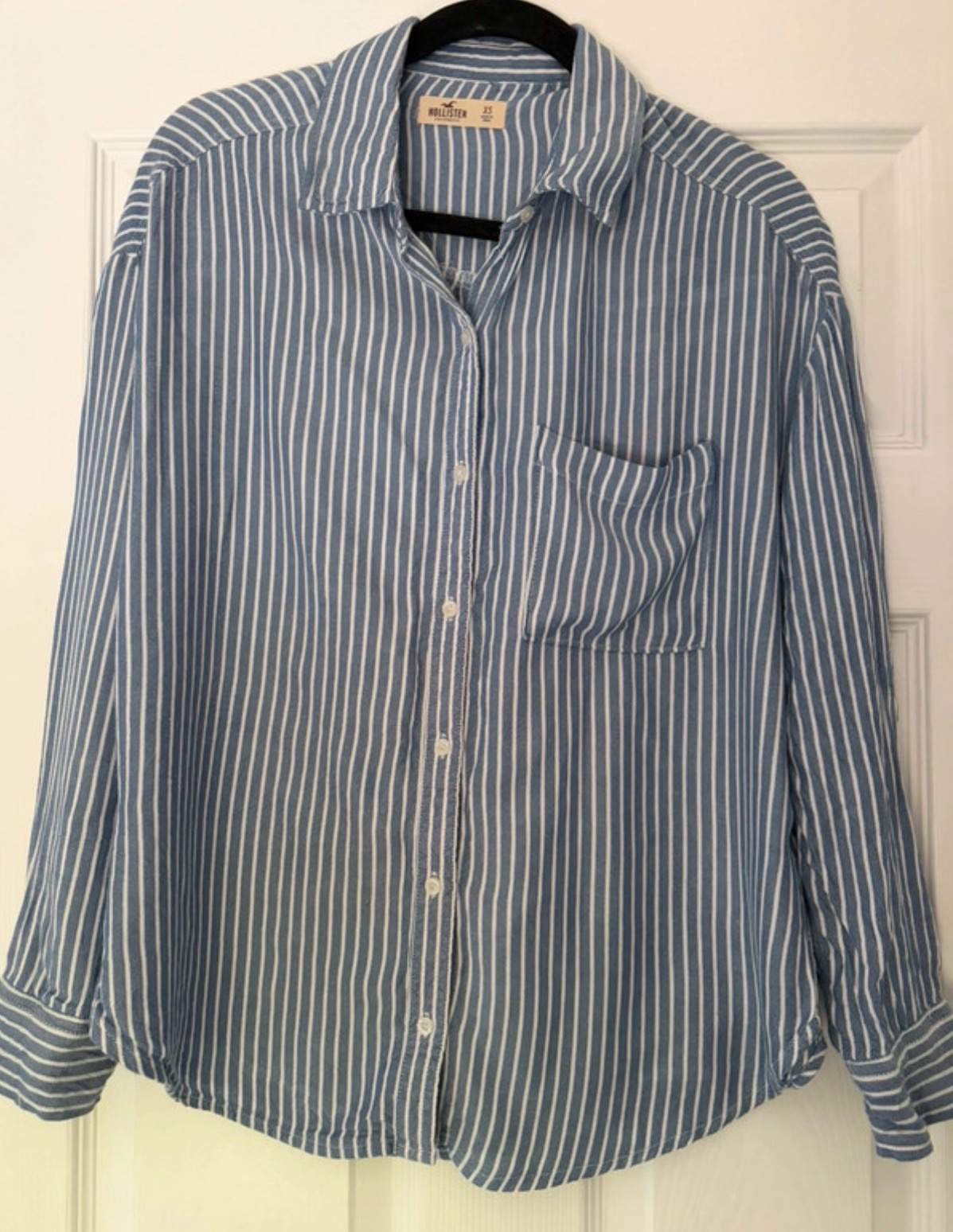 Hollister shirt size XS 6-8