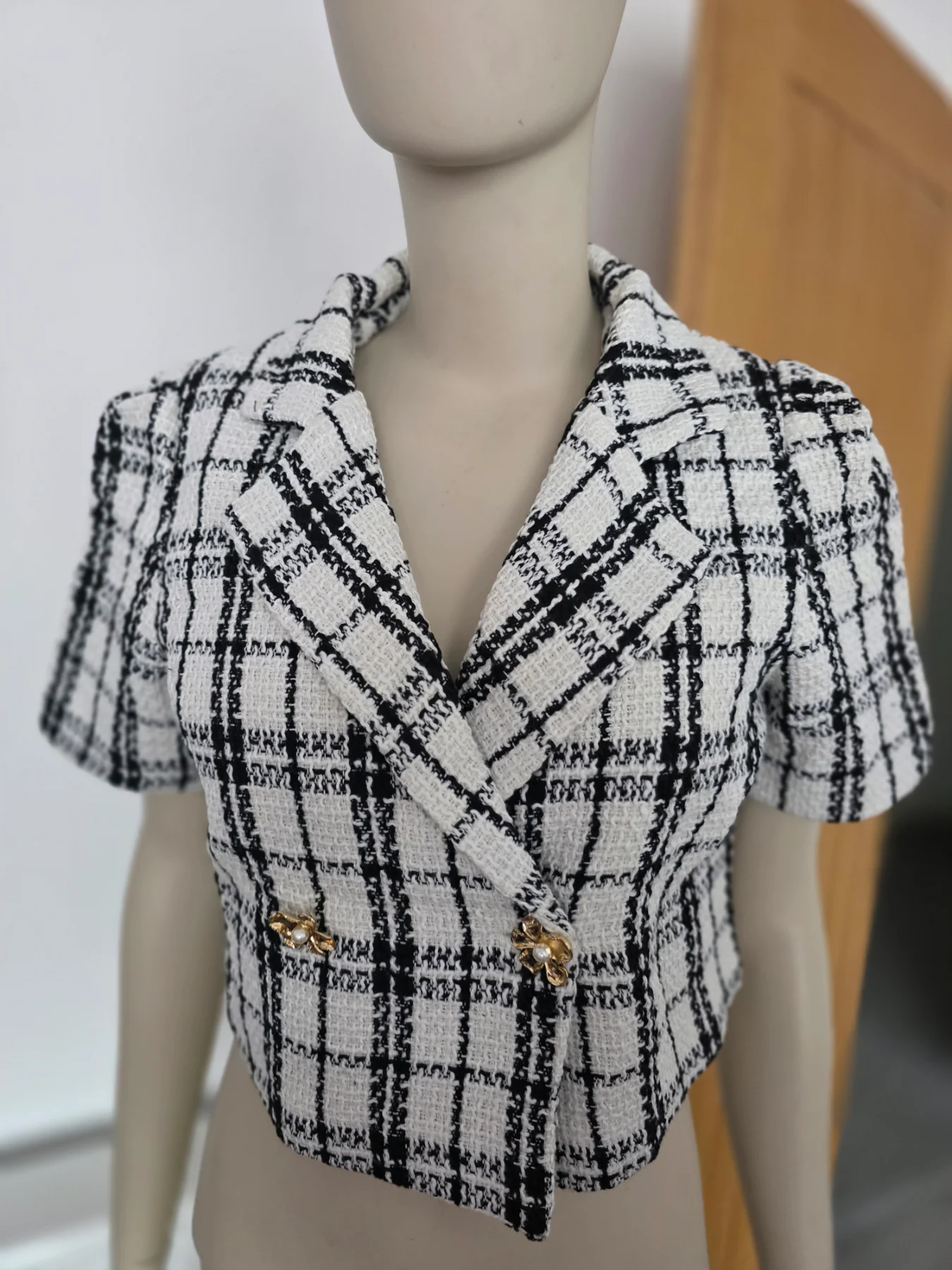 Modelyn Women's Casual Plaid Cropped Blazer Jacket, Summer