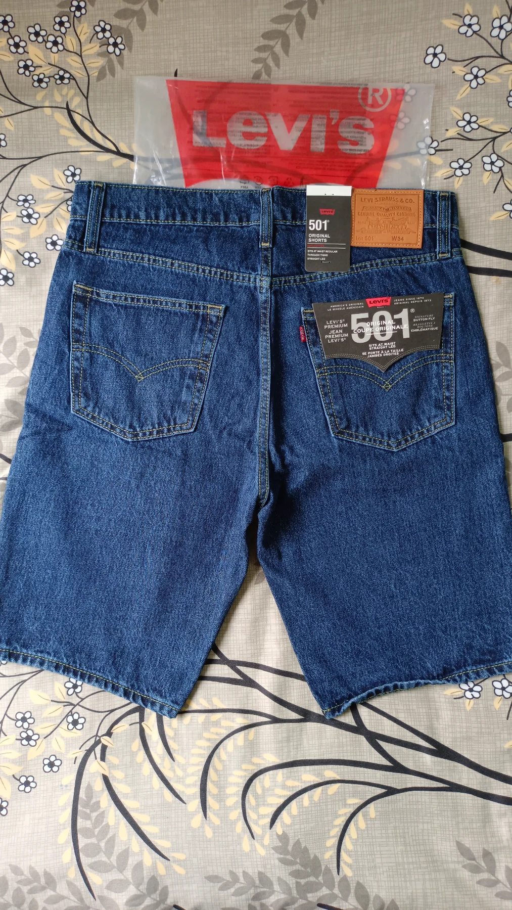 Levi's 501 Shorts Waist 34 Dark Blue