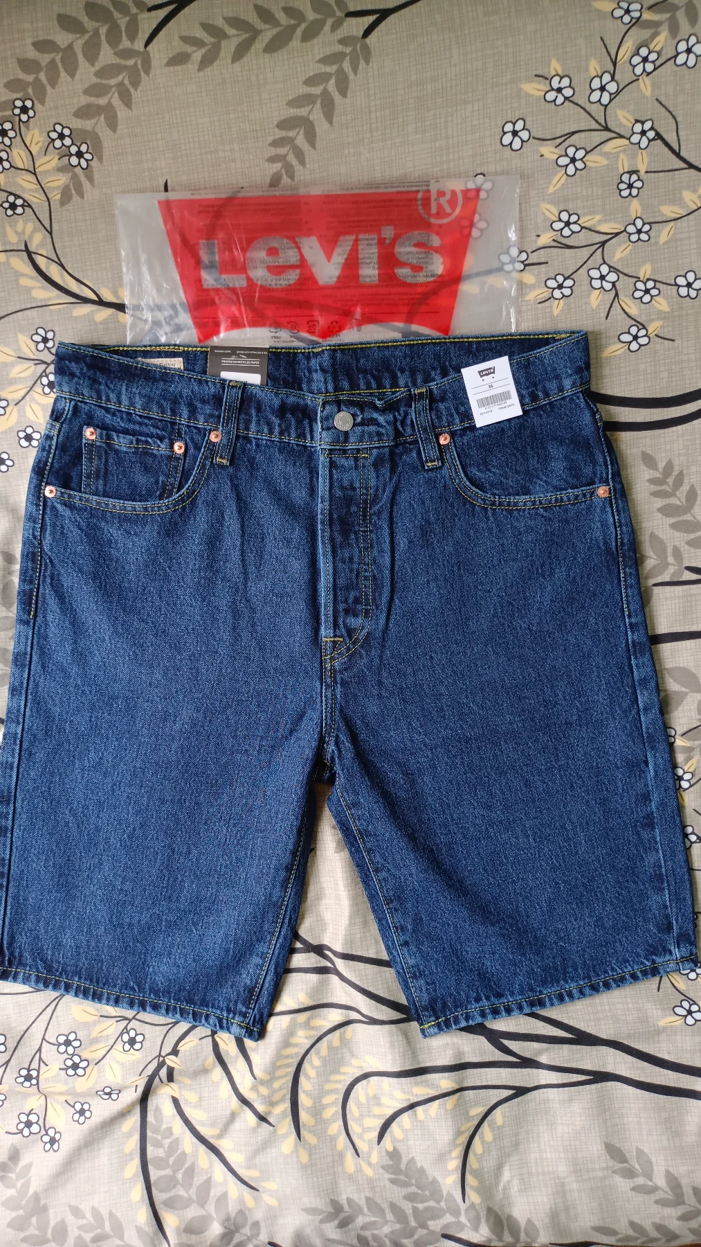 Levi's 501 Shorts Waist 36 Dark Blue