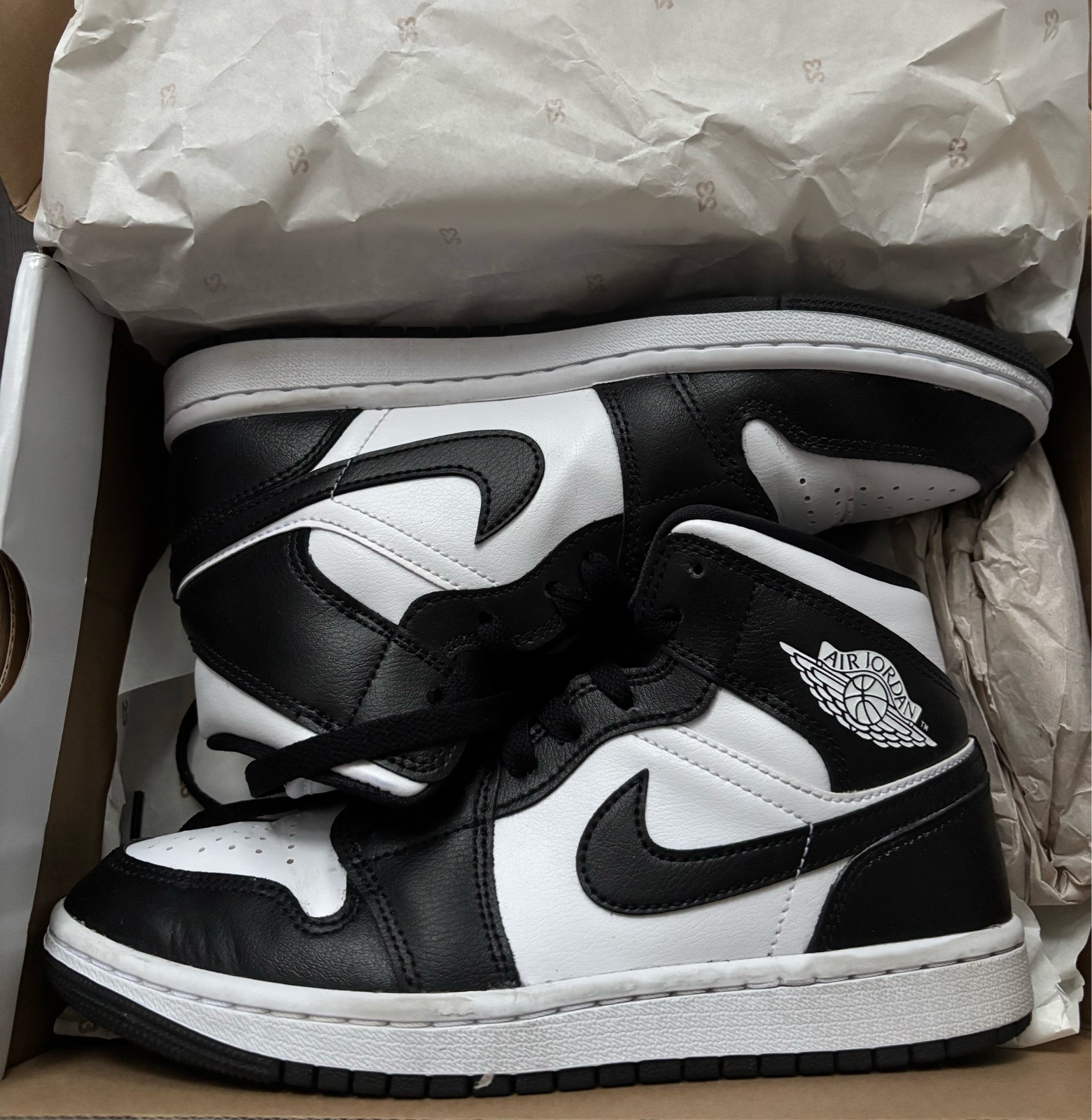 Nike black white womans air JORDAN 1 MID JORDAN UK 4.5