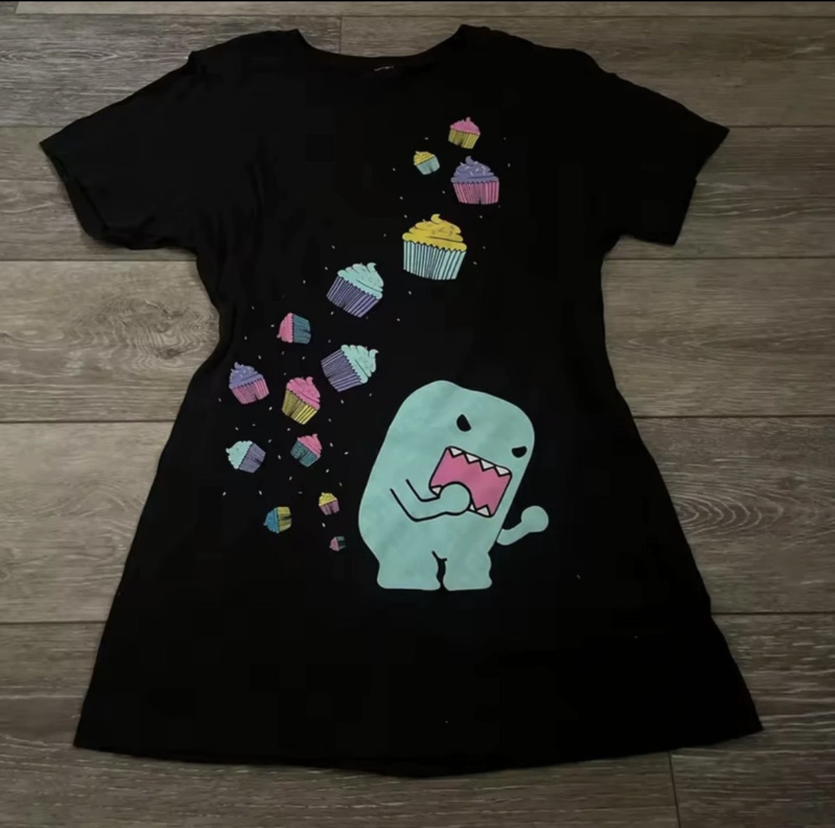 Domo cupcake T shirt black top multi rainbow cute casual kawaii Harajuku emo alt scene S
