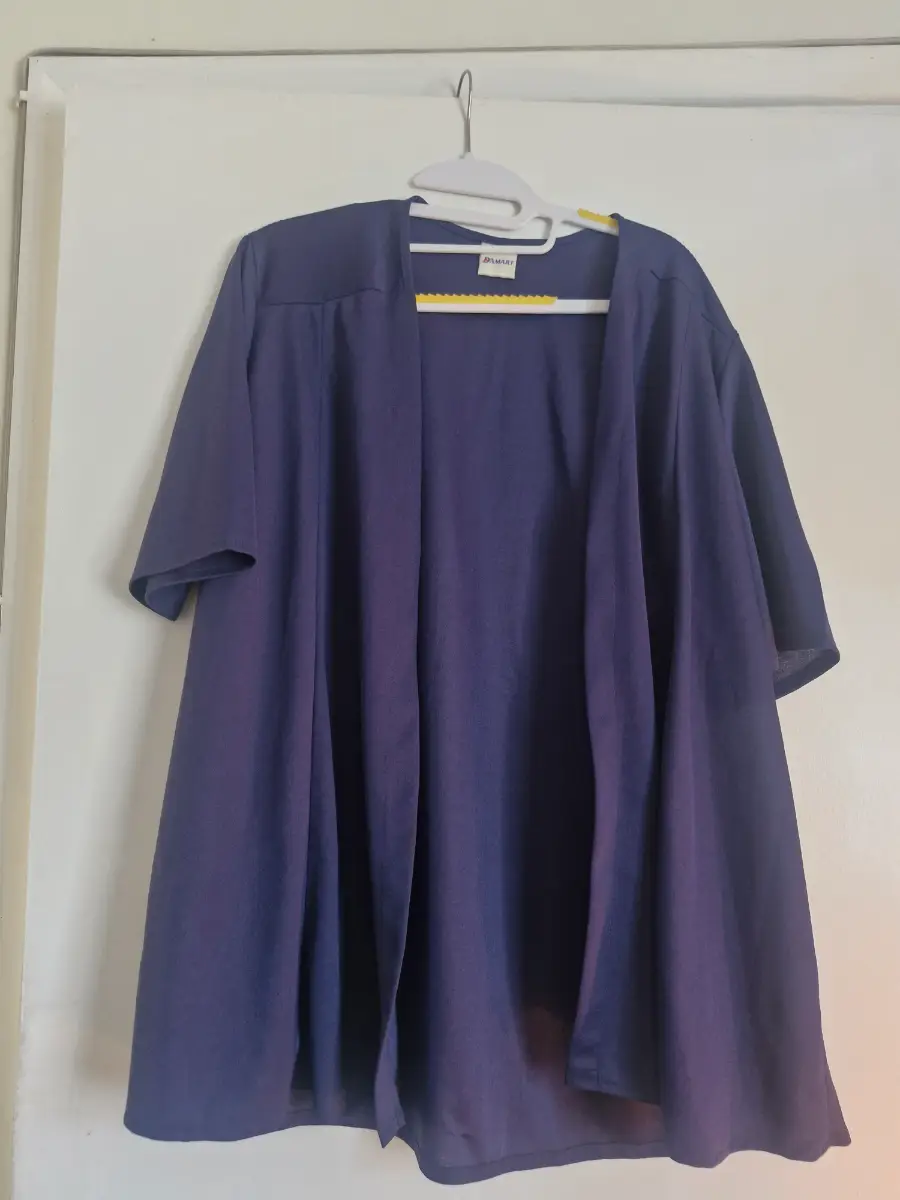 Damart thin cardy size 14pe