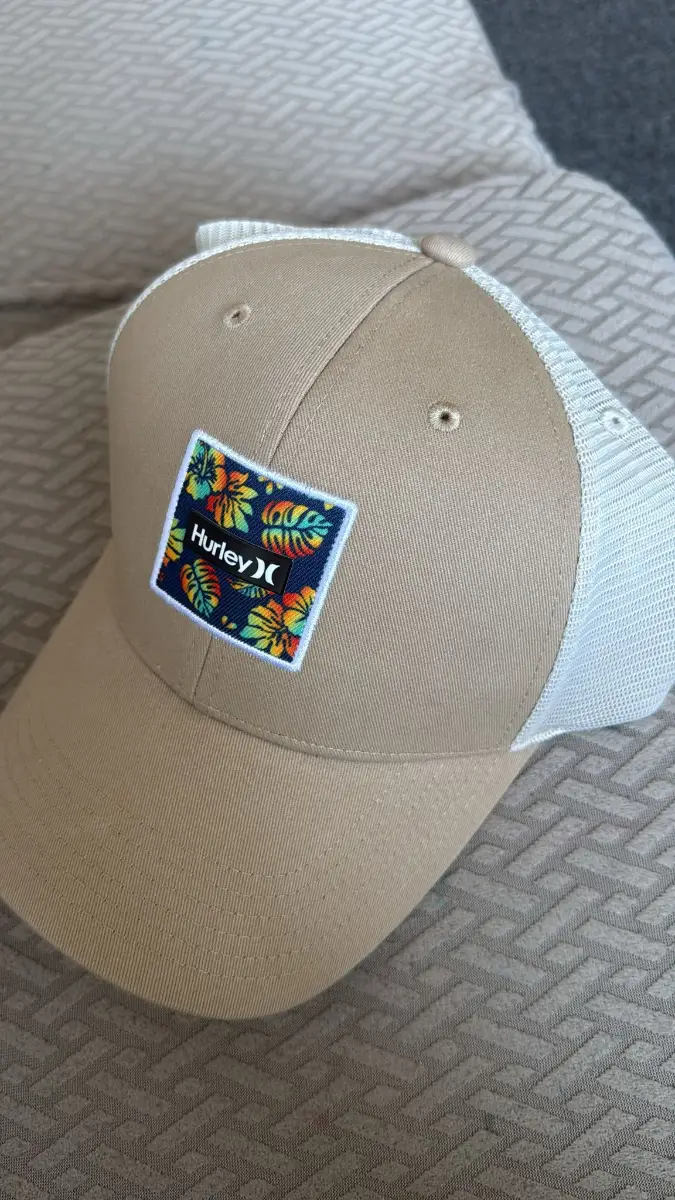 Hurley Mens Floral Adjustable Trucker Cap Khaki