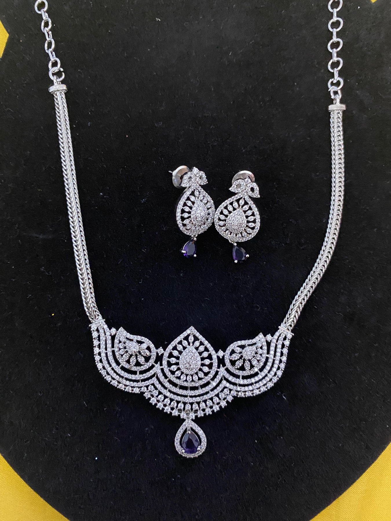 1 pic elegant necklace for girls