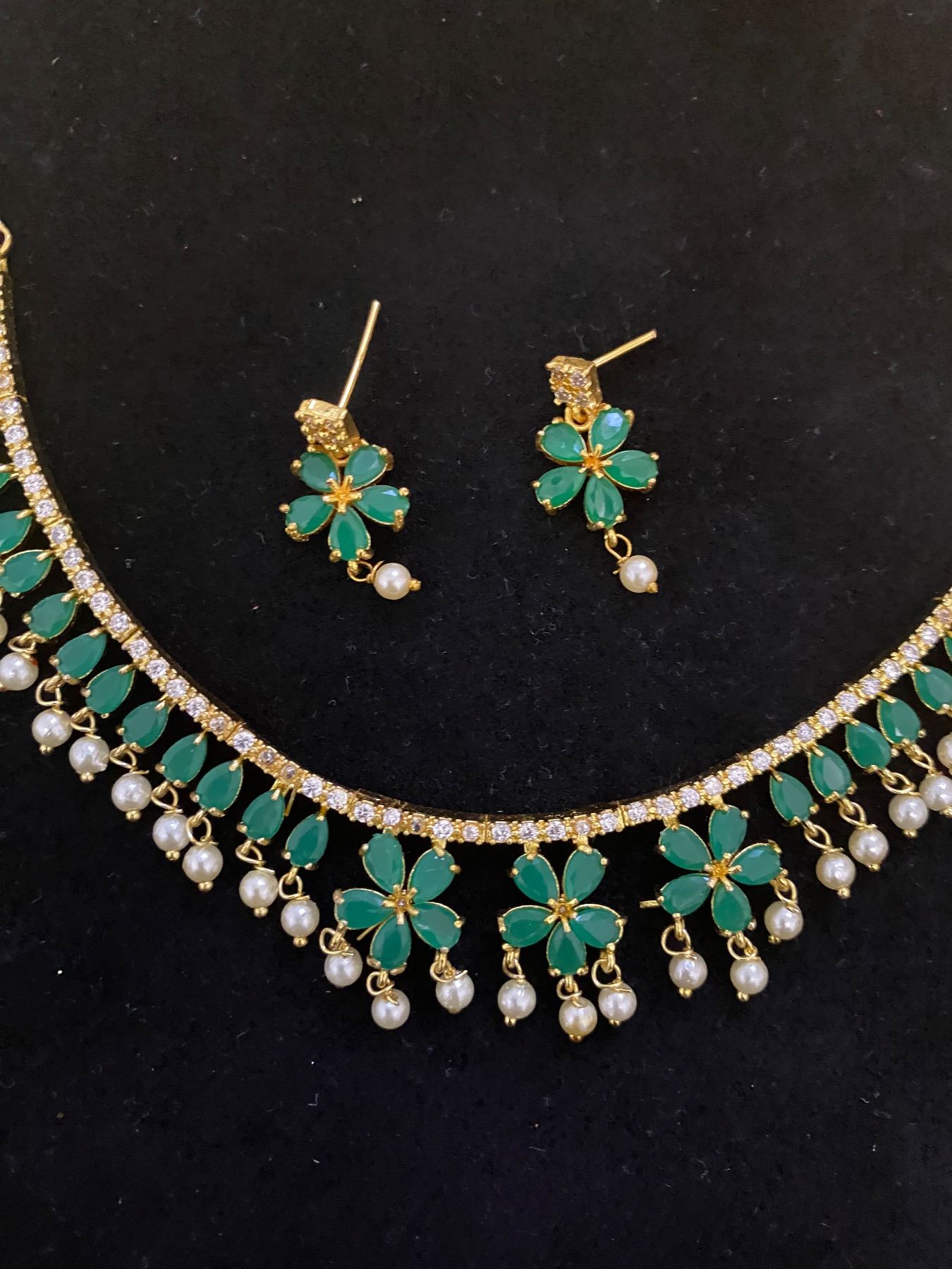 1 pic party wear necklace for girls