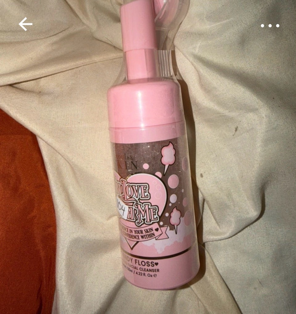 Candy floss p Louise face wash toner