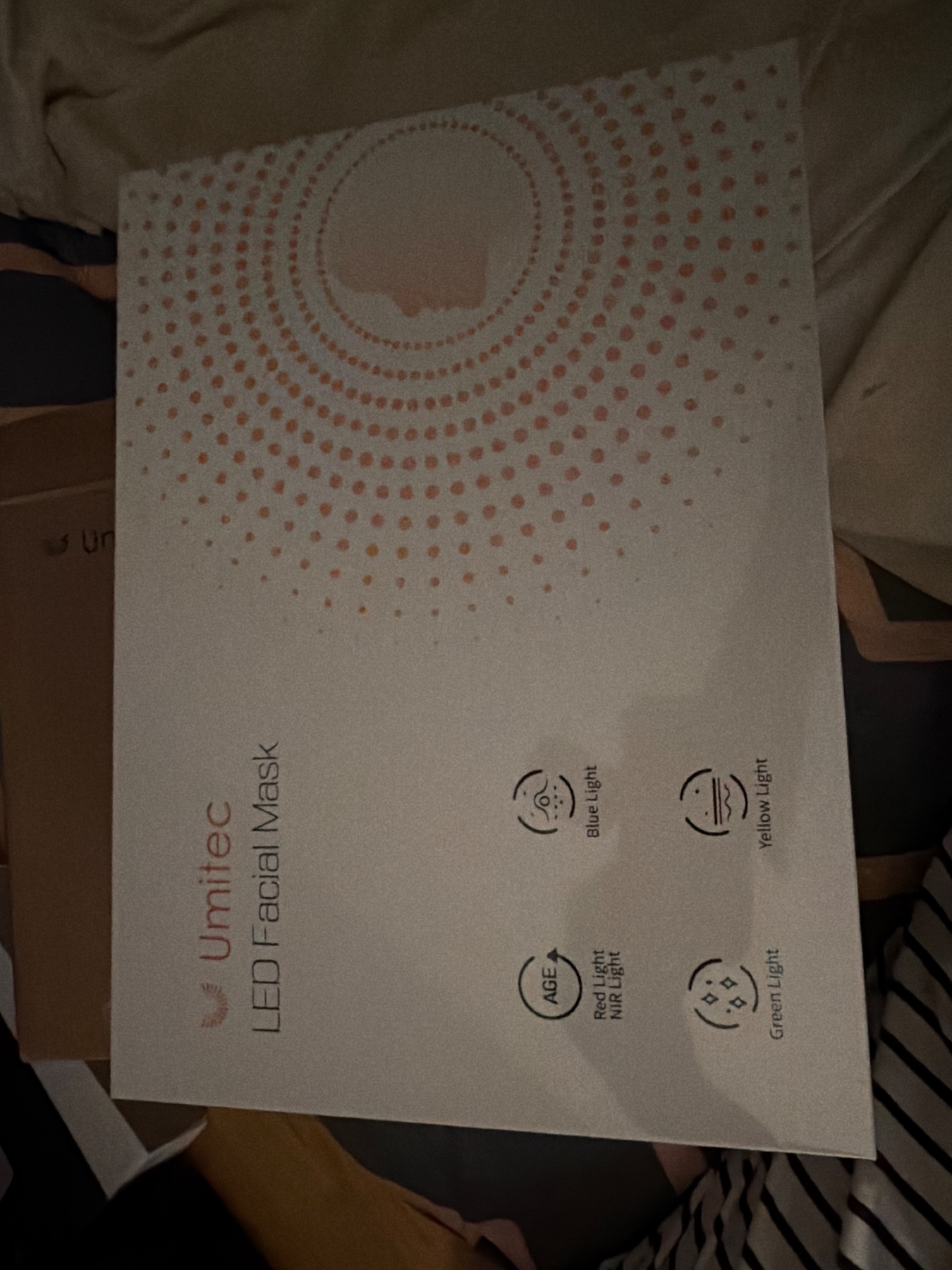 Umitec led facial mask with remote