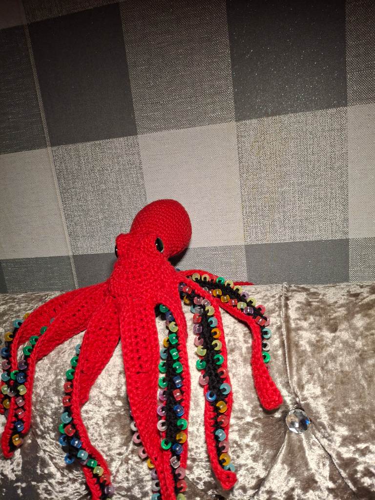 Red weighted octopus